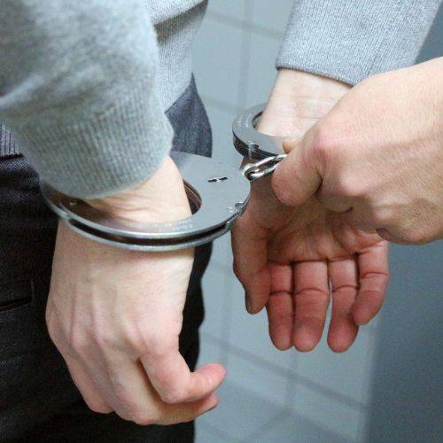 Pierwsze 60 minut aresztowania — jak najlepiej się  zachować